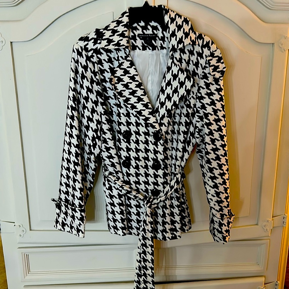 Lightweight hounds tooth, jacket button up with tie